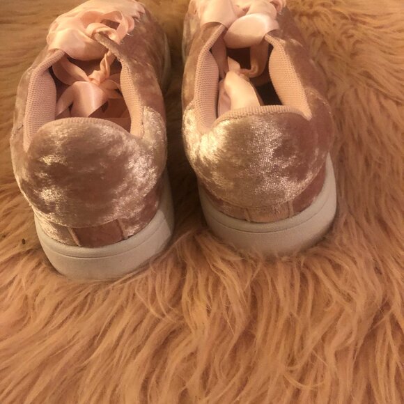 Pink velvet sneakers - Picture 4 of 4